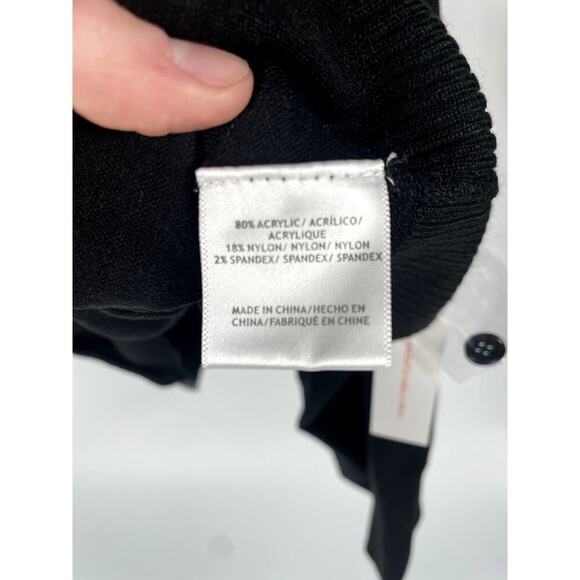 NWT Modcloth Cropped Vneck Knit Button Up Cardigan Black Size 4X Capsule Staple - Picture 5 of 7